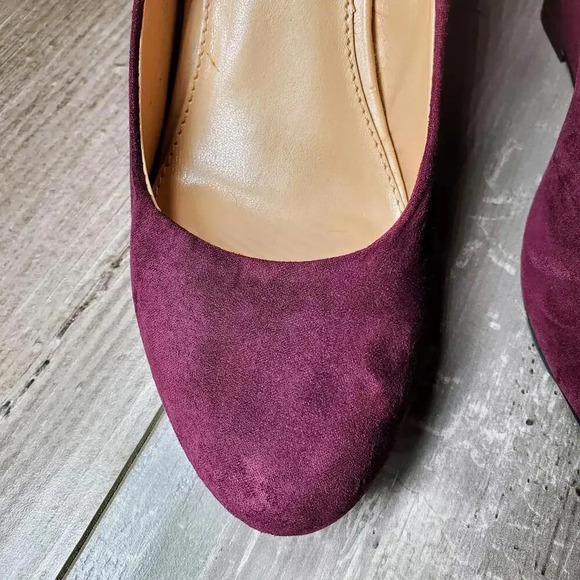 BANANA REPUBLIC Suede Round Toe Wedges Size 6 Wine Color - Picture 14 of 15